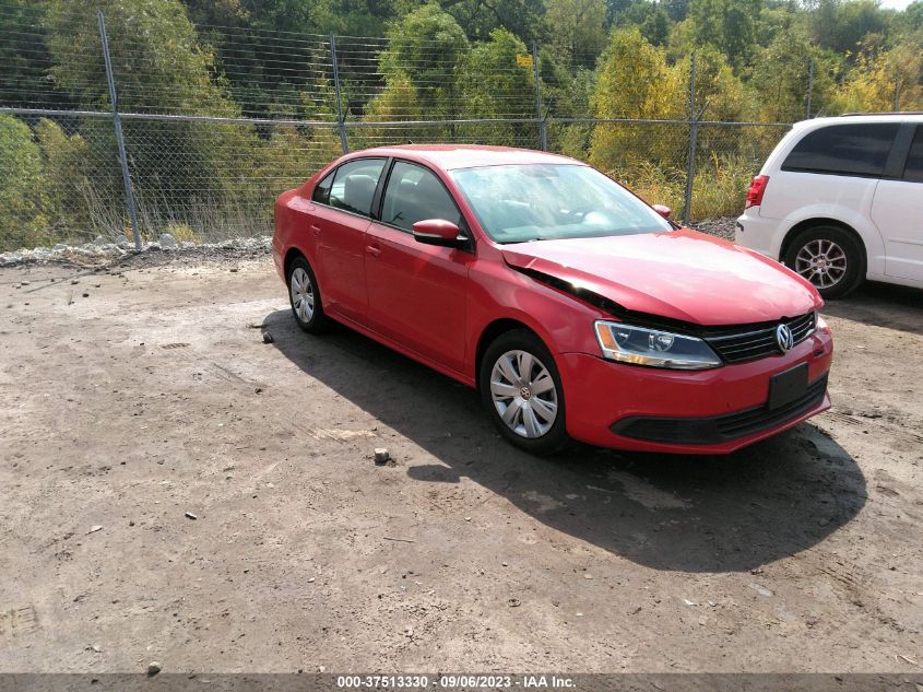 2014 VOLKSWAGEN JETTA SEDAN SE - 3VWD17AJXEM240138