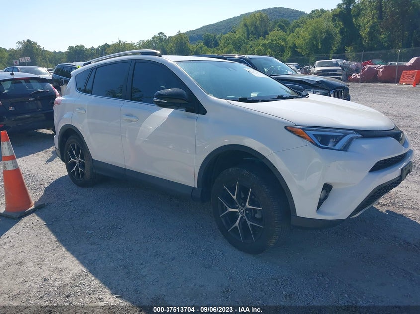 TOYOTA RAV4 SE 2017