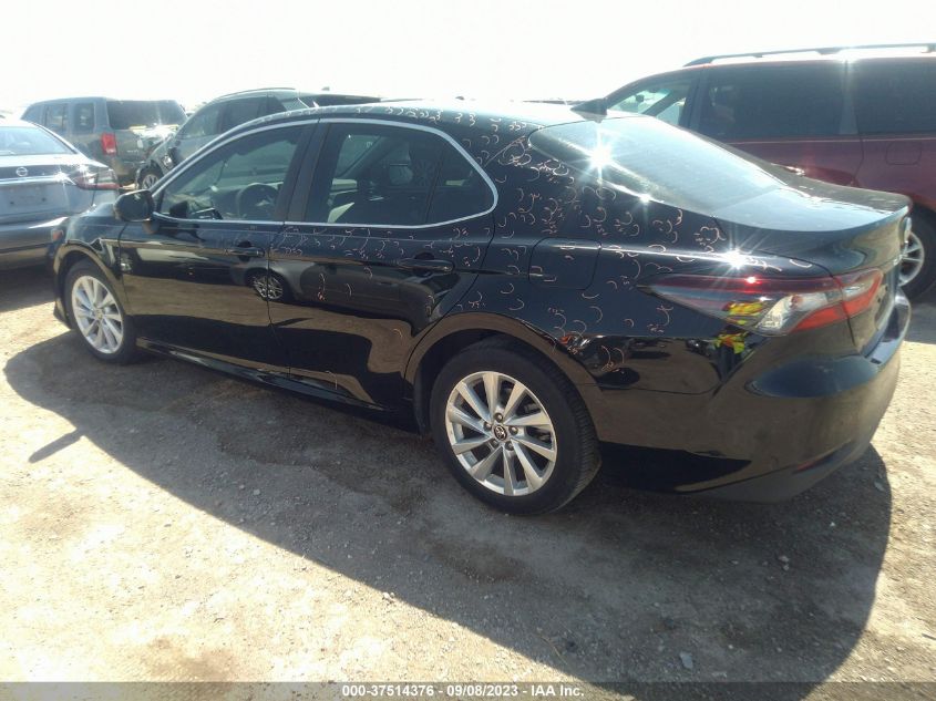 2021 TOYOTA CAMRY LE - 4T1C11AK6MU470124