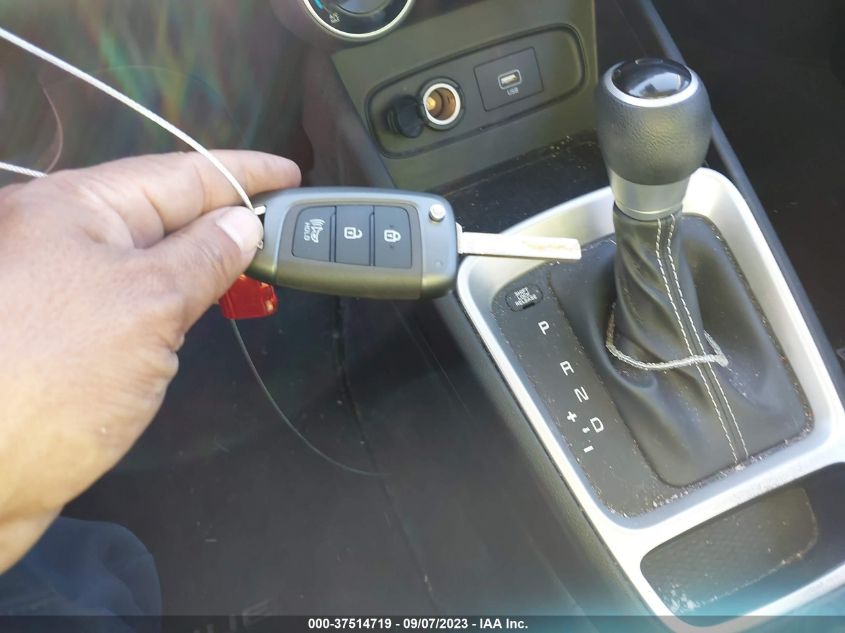 2021 HYUNDAI VENUE SE - KMHRB8A31MU080752