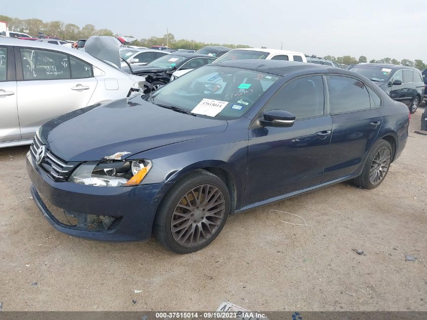 2013 VOLKSWAGEN PASSAT S - 1VWAP7A32DC008801