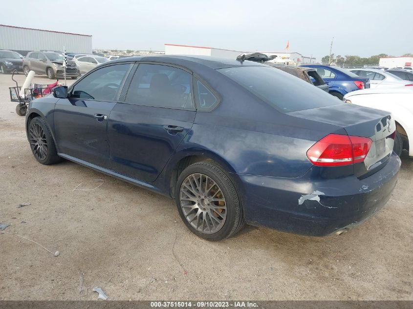 2013 VOLKSWAGEN PASSAT S - 1VWAP7A32DC008801