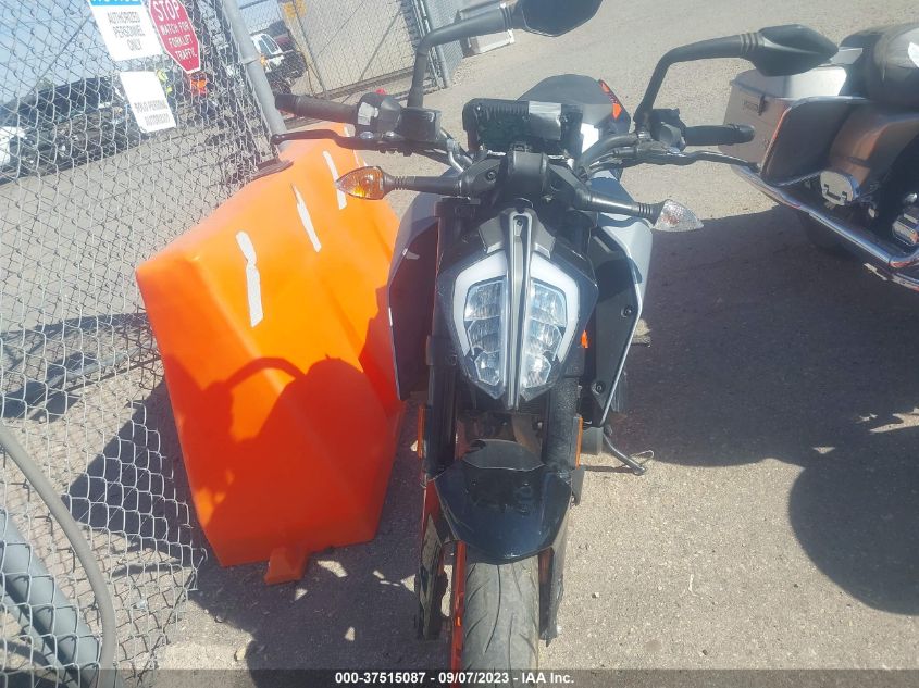 2021 KTM 390 DUKE MD2JPJ409MC243868