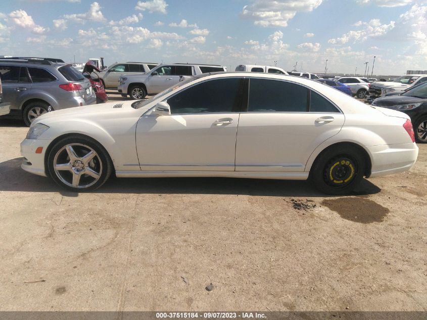 2013 MERCEDES-BENZ S-CLASS S 550 - WDDNG7DB2DA515593