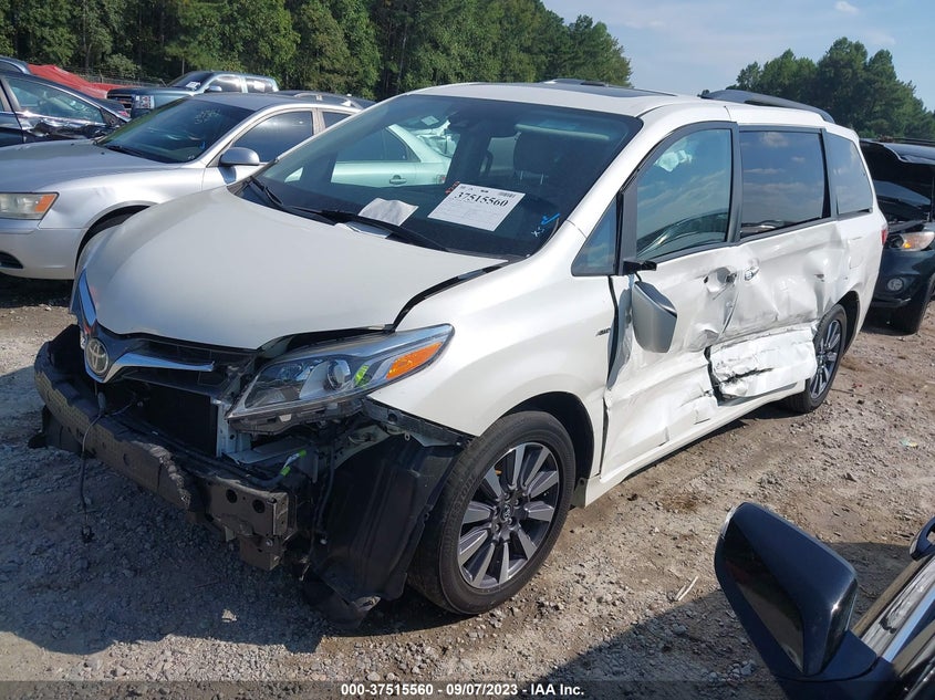 VIN 5TDDZ3DC0JS192984 2018 TOYOTA SIENNA XLE