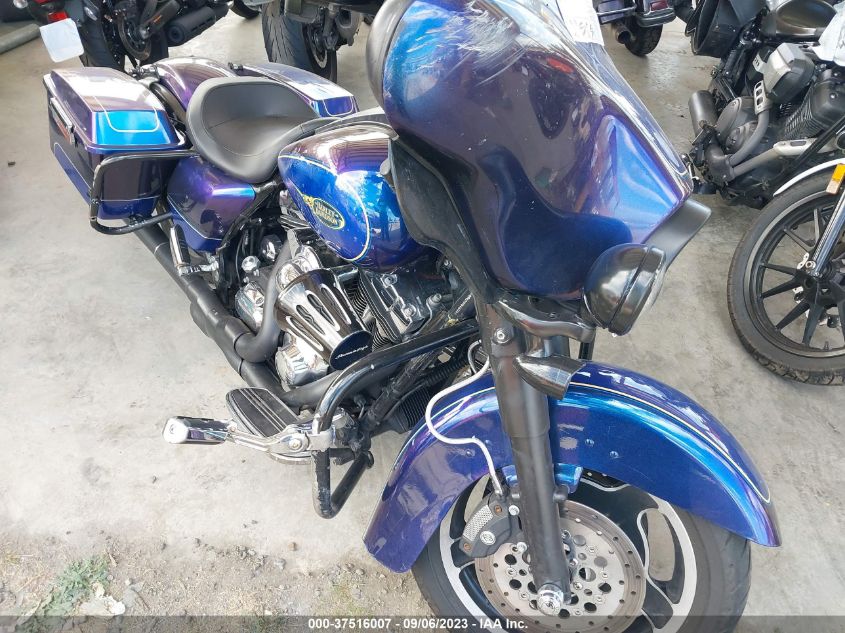 2009 HARLEY-DAVIDSON FLHX - 1HD1KB4199Y641772