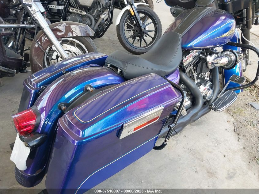 2009 HARLEY-DAVIDSON FLHX - 1HD1KB4199Y641772