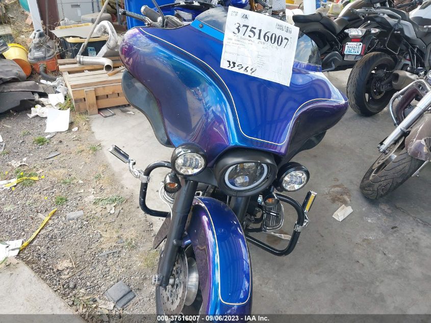 2009 HARLEY-DAVIDSON FLHX - 1HD1KB4199Y641772
