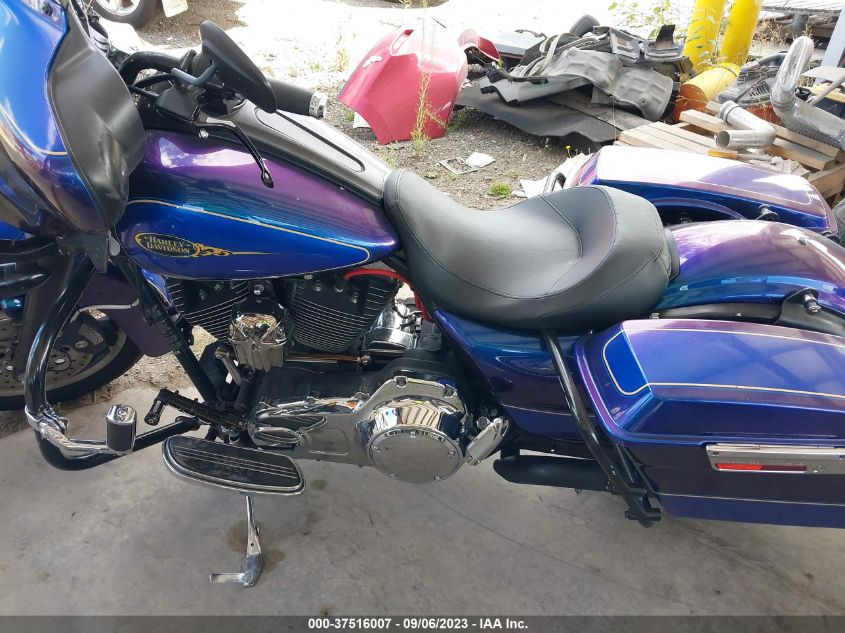 2009 HARLEY-DAVIDSON FLHX - 1HD1KB4199Y641772