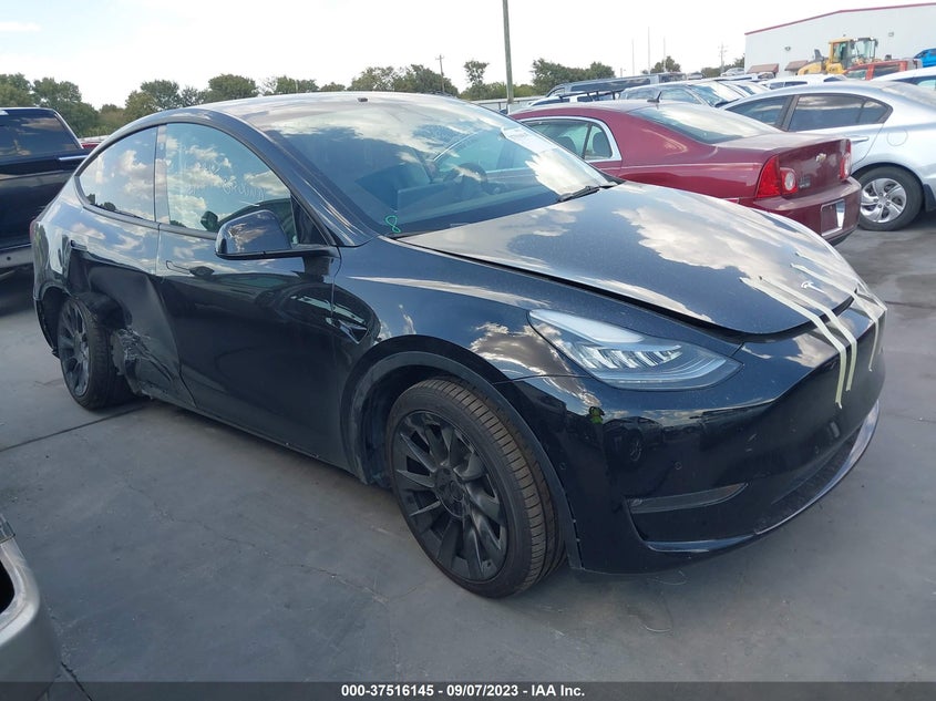 TESLA MODEL Y LONG RANGE 2021
