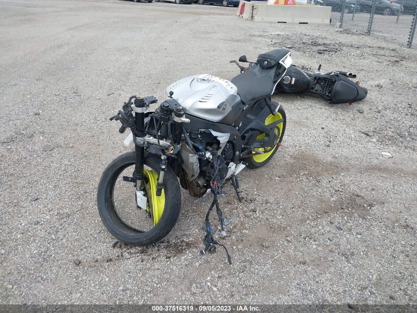 2017 YAMAHA YZFR6 JYARJ28E1HA001692