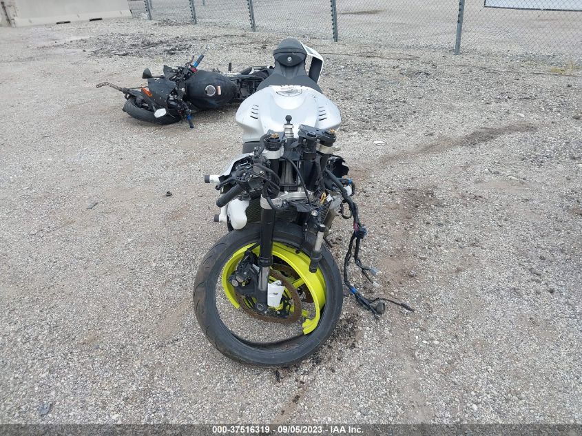 2017 YAMAHA YZFR6 JYARJ28E1HA001692