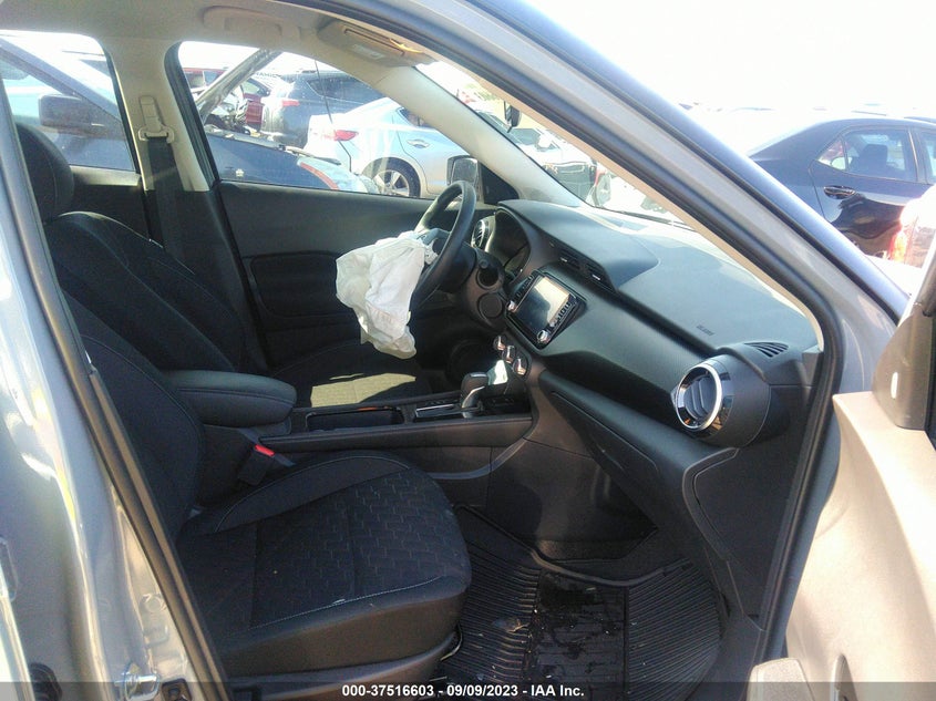VIN 3N1CP5CV5PL552154 2023 NISSAN KICKS SV