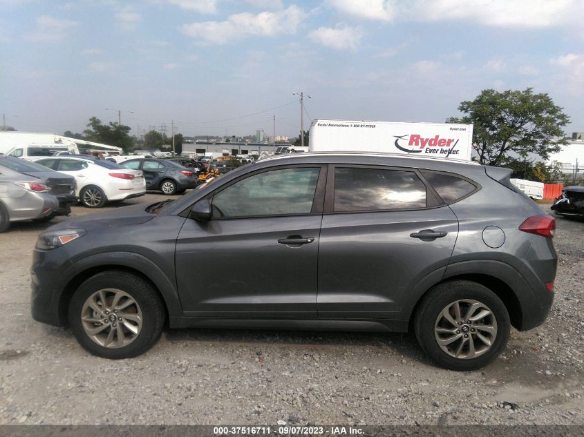 2016 HYUNDAI TUCSON LIMITED/SPORT AND ECO/SE - KM8J3CA40GU160666
