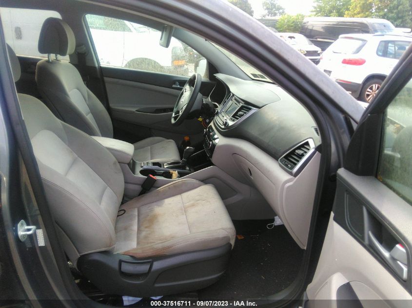 2016 HYUNDAI TUCSON LIMITED/SPORT AND ECO/SE - KM8J3CA40GU160666