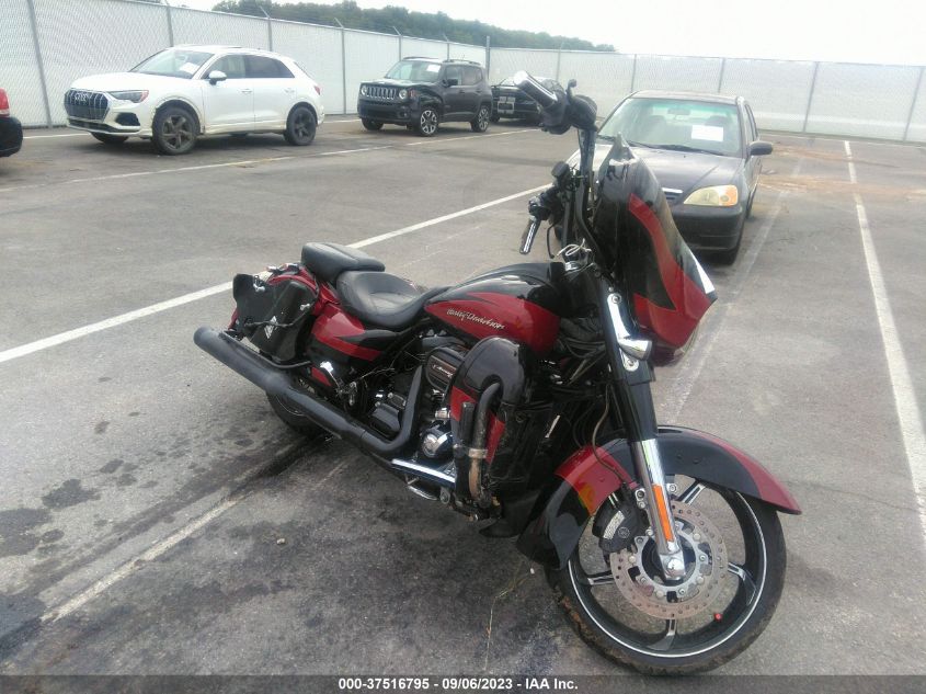 1HD1PXF37HB950039 HARLEY-DAVIDSON FLHXSE CVO STREET GLIDE 2017