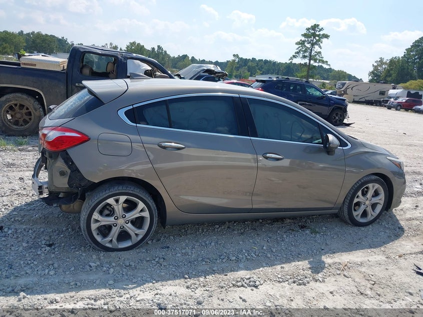 VIN 3G1BF6SM7JS561065 2018 CHEVROLET CRUZE PREMIER