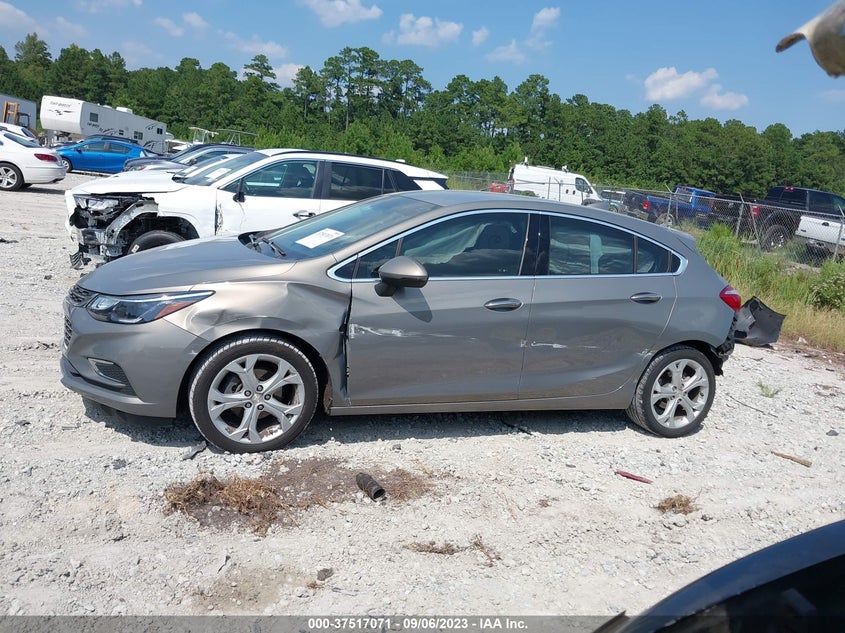VIN 3G1BF6SM7JS561065 2018 CHEVROLET CRUZE PREMIER