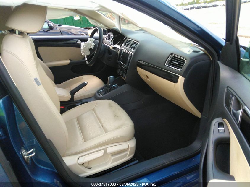 2017 VOLKSWAGEN JETTA 1.8T SEL - 3VWL17AJ1HM329791