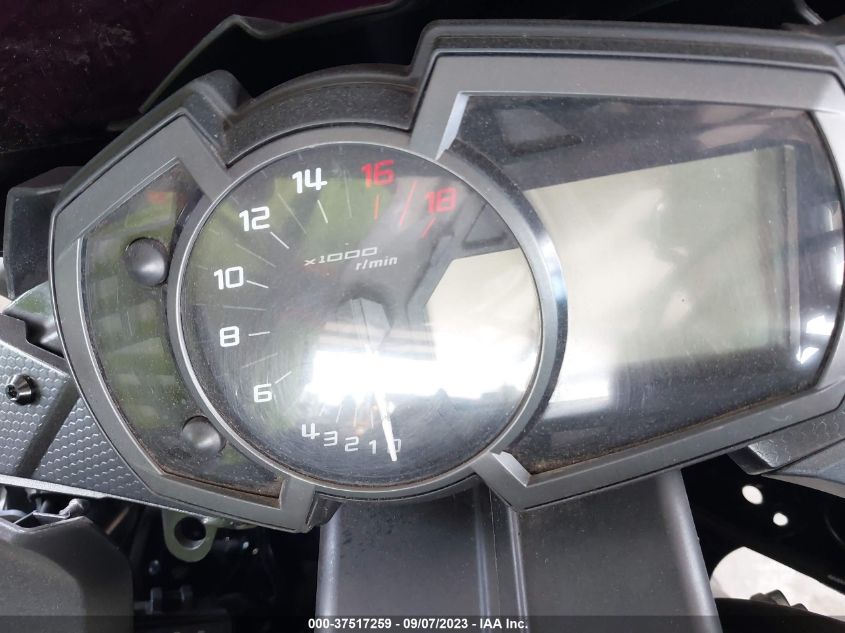 VIN JKBZXJH13NA013208 2022 KAWASAKI ZX636 K