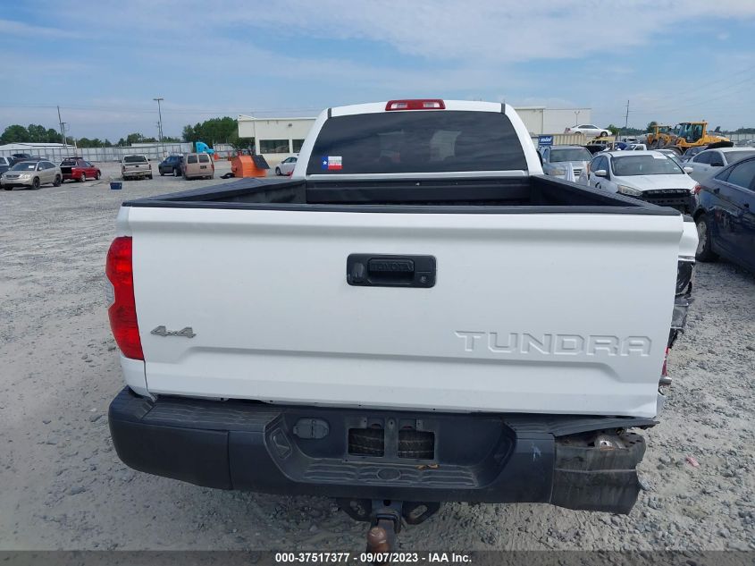2018 TOYOTA TUNDRA SR 5.7L V8 5TFCW5F18JX023219