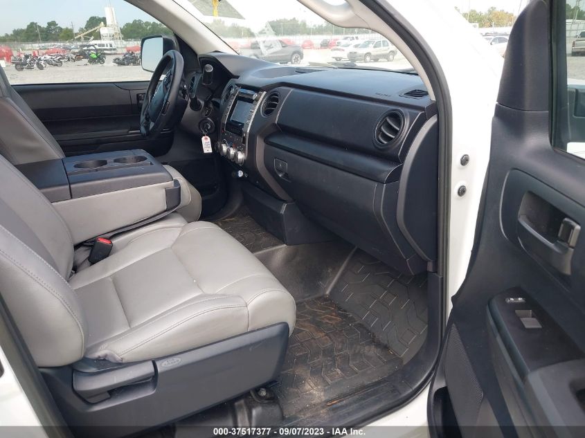 2018 TOYOTA TUNDRA SR 5.7L V8 5TFCW5F18JX023219