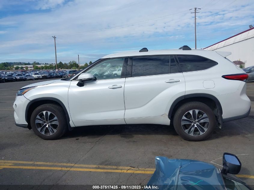 2022 TOYOTA HIGHLANDER XLE - 5TDHZRBH8NS239994