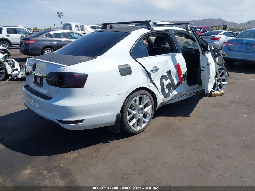 2014 VOLKSWAGEN JETTA SEDAN GLI EDITION 30 W/NAV - 3VW4T7AJXEM336264