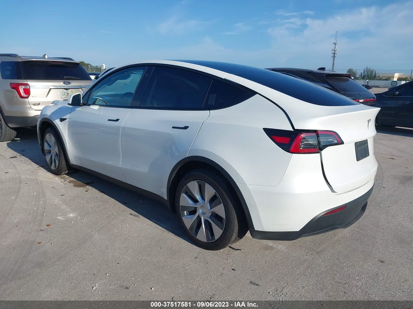 VIN 7SAYGAEE5NF308592 2022 TESLA MODEL Y