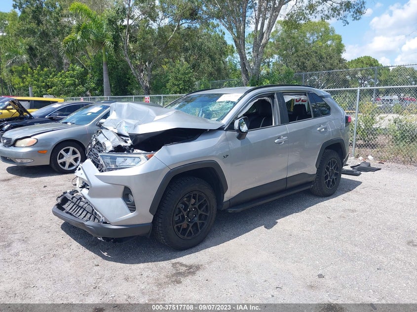 VIN 2T3W1RFV1LC058070 2020 TOYOTA RAV4 XLE/XLE PREMIUM