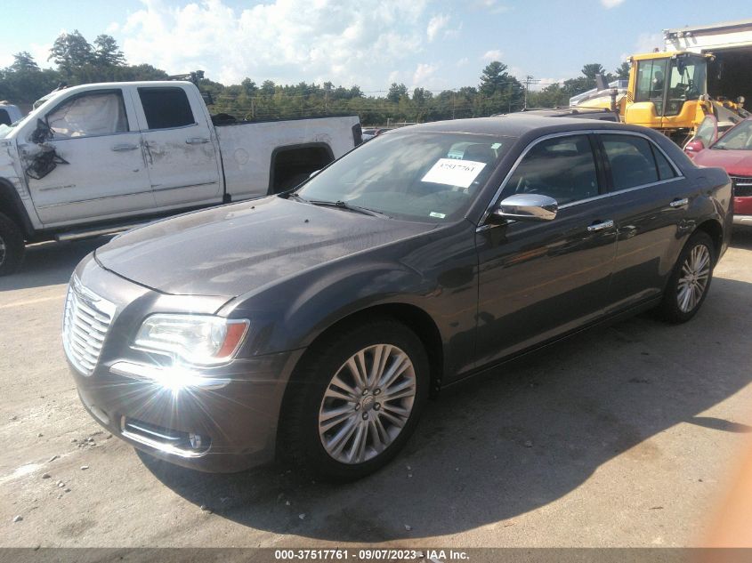 2013 CHRYSLER 300C - 2C3CCAKT4DH712390