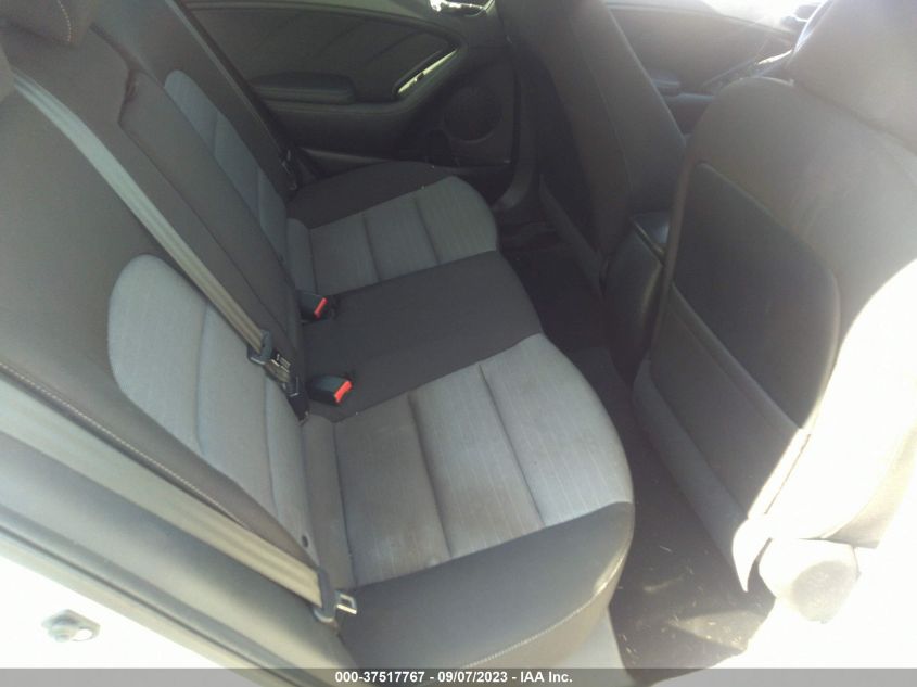 2016 KIA FORTE 5-DOOR LX - KNAFK5A80G5588787