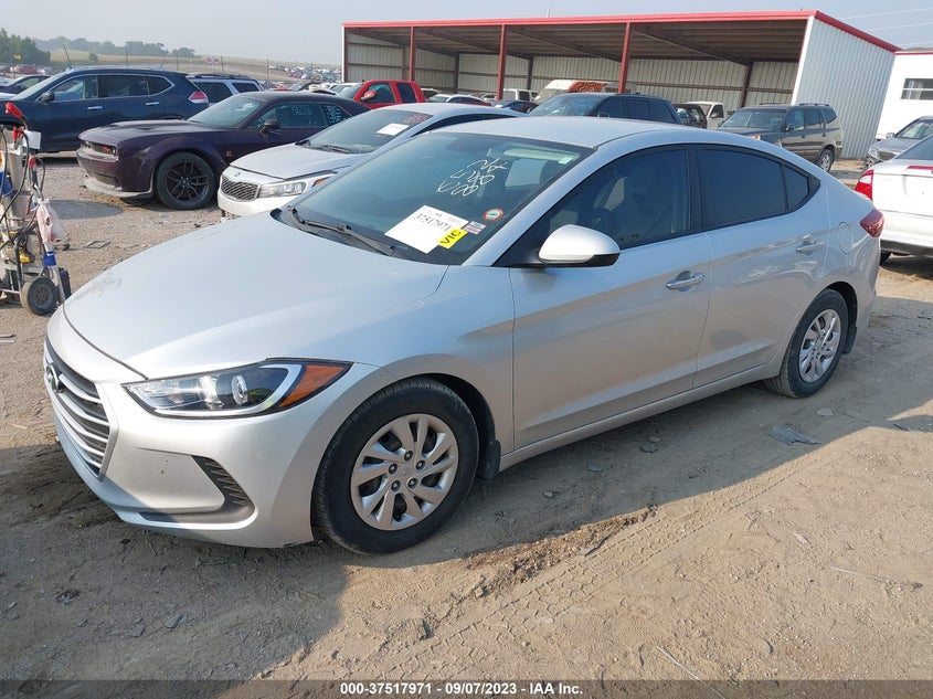 VIN 5NPD74LF4JH220413 2018 HYUNDAI ELANTRA SE