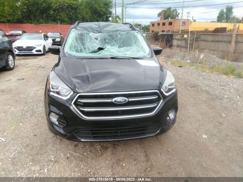 2017 FORD ESCAPE SE - 1FMCU0G90HUD08677