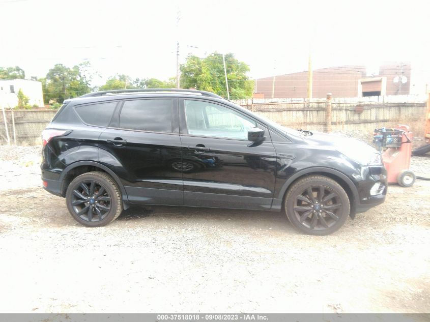 2017 FORD ESCAPE SE - 1FMCU0G90HUD08677