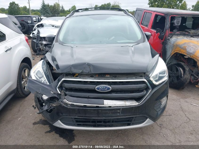 2017 FORD ESCAPE SE - 1FMCU9G98HUB51890