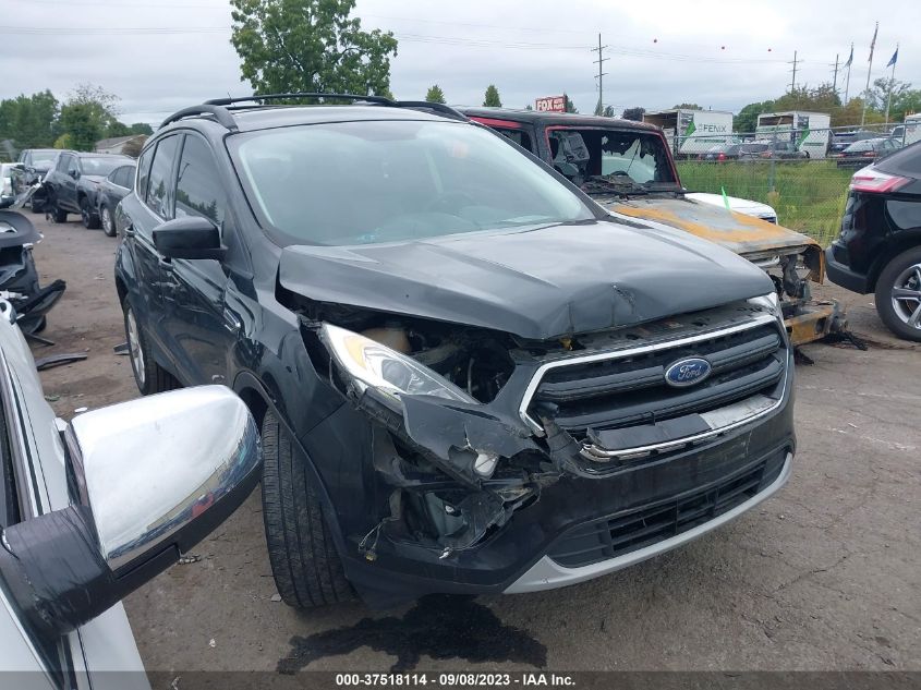 2017 FORD ESCAPE SE - 1FMCU9G98HUB51890