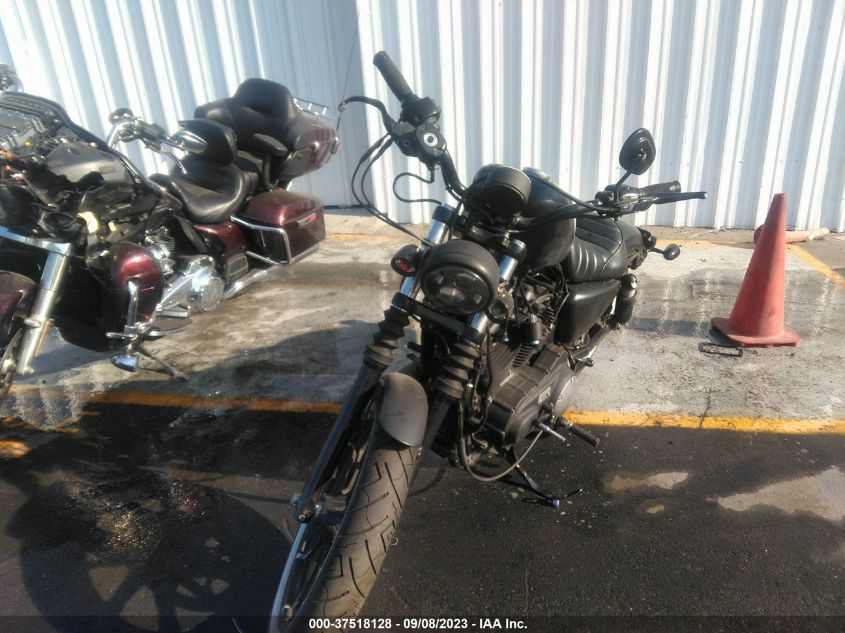 2018 HARLEY-DAVIDSON XL883 IRON 883 - 1HD4LE235JC413530