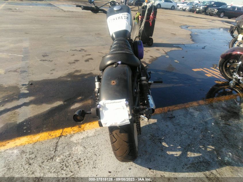 2018 HARLEY-DAVIDSON XL883 IRON 883 - 1HD4LE235JC413530