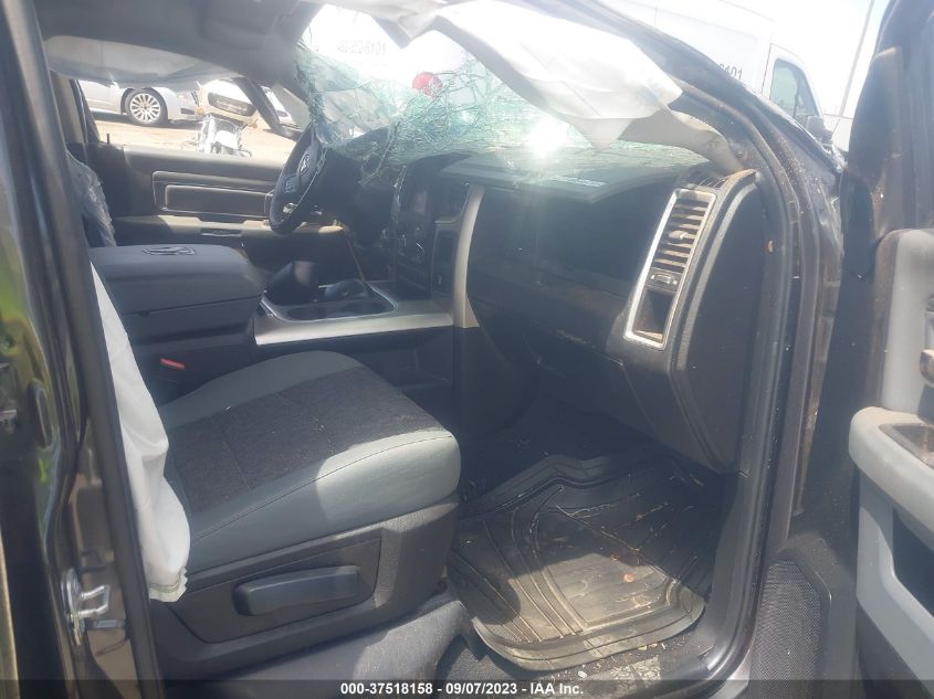 2019 RAM 1500 CLASSIC SLT - 1C6RR6LT1KS564129