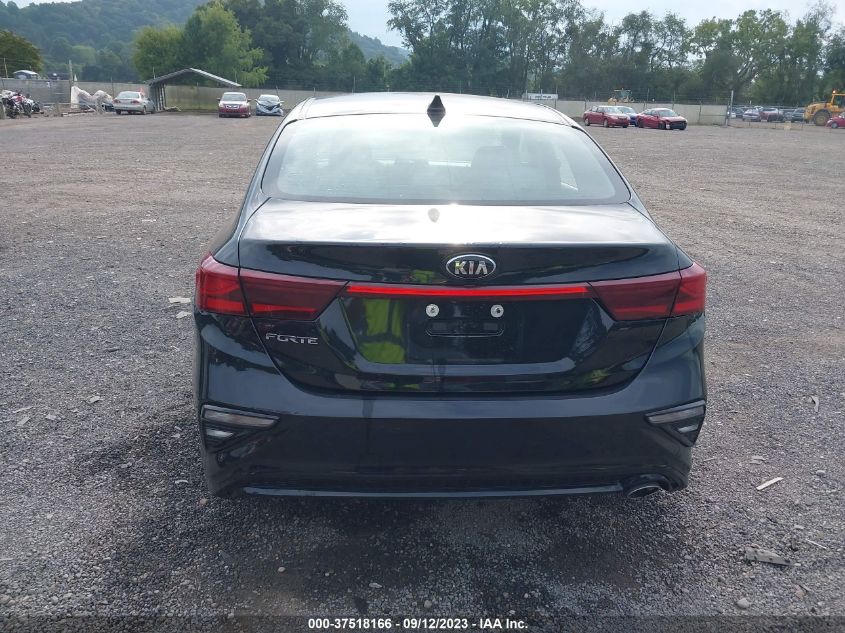 3KPF24AD4KE069796 Kia Forte LXS 16