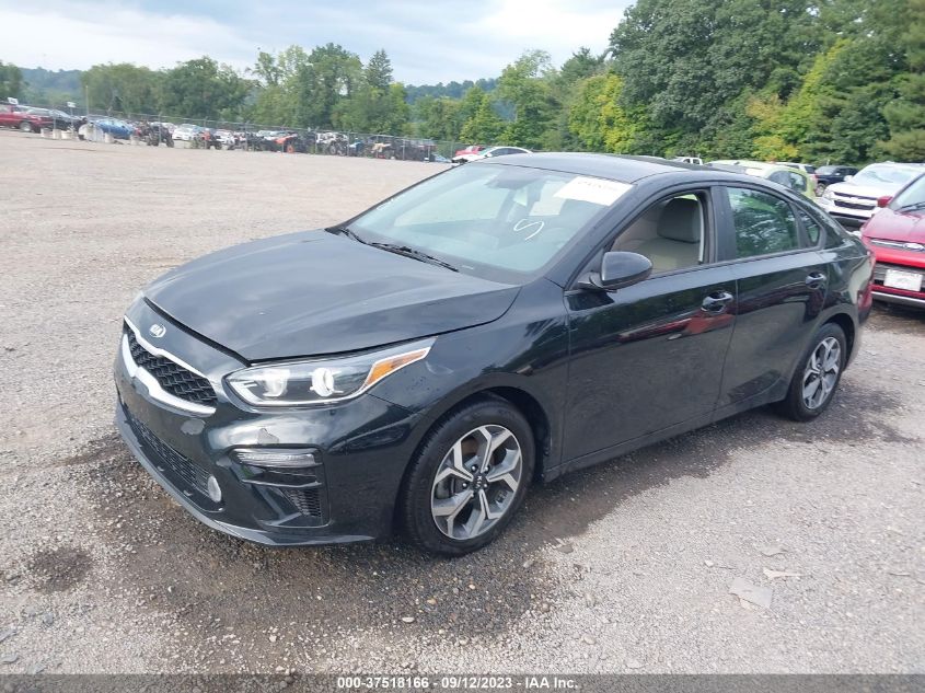 3KPF24AD4KE069796 Kia Forte LXS 2