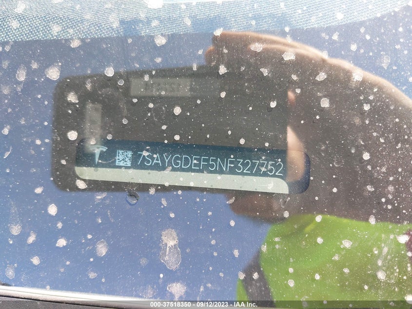 VIN 7SAYGDEF5NF327752 2022 TESLA MODEL Y