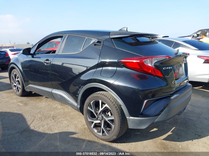VIN NMTKHMBX0JR041132 2018 TOYOTA C-HR XLE