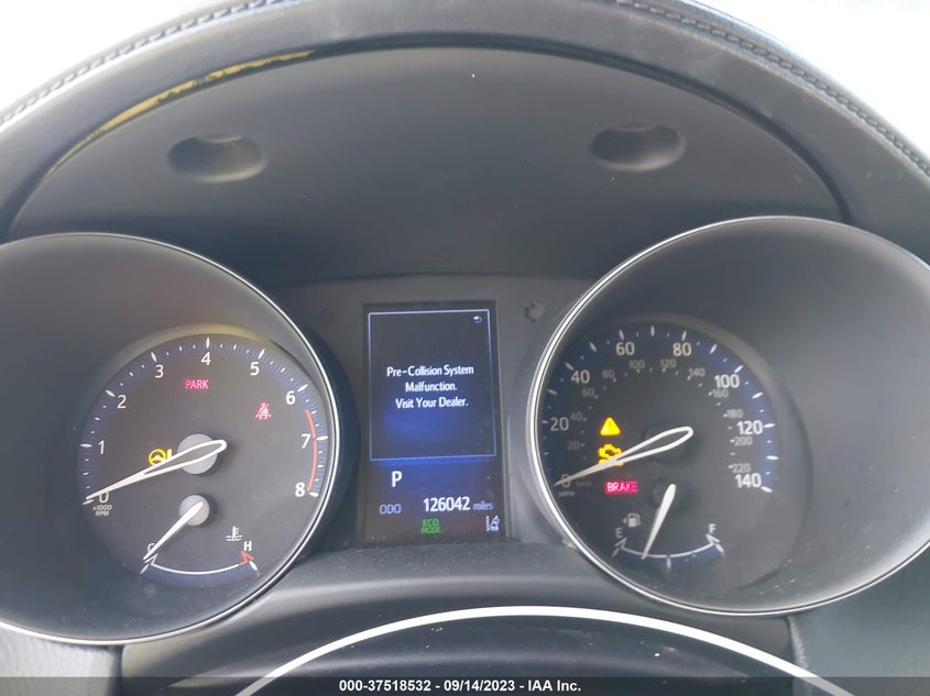 VIN NMTKHMBX0JR041132 2018 TOYOTA C-HR XLE