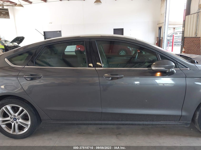 VIN 3FA6P0HDXJR188918 2018 FORD FUSION SE