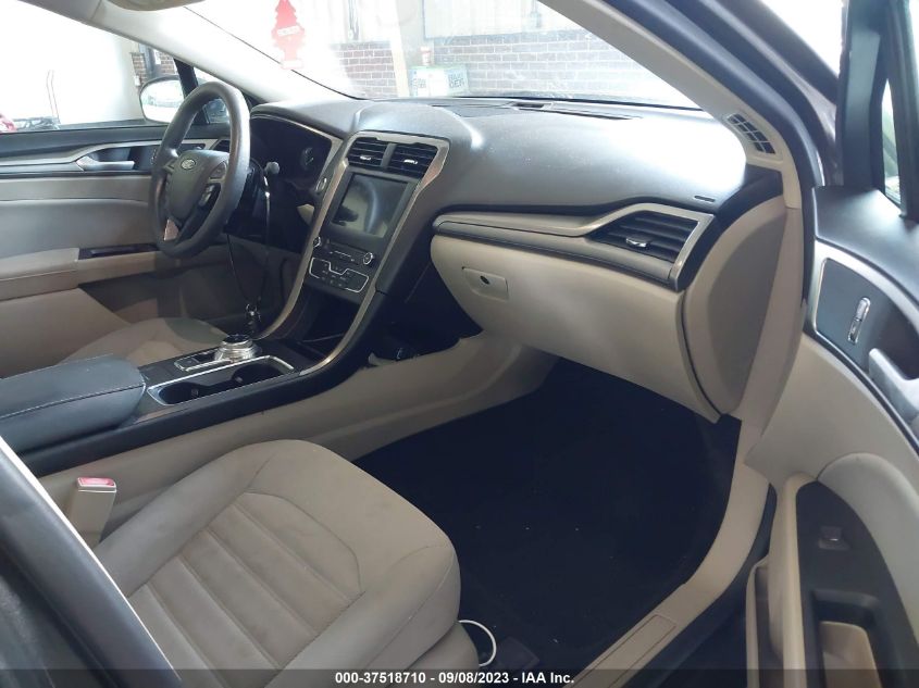 VIN 3FA6P0HDXJR188918 2018 FORD FUSION SE