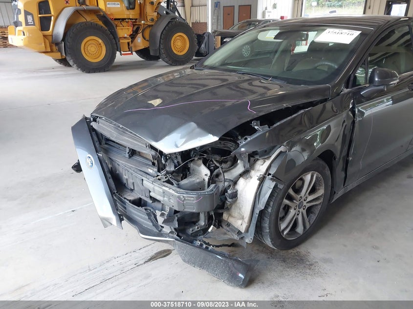 VIN 3FA6P0HDXJR188918 2018 FORD FUSION SE