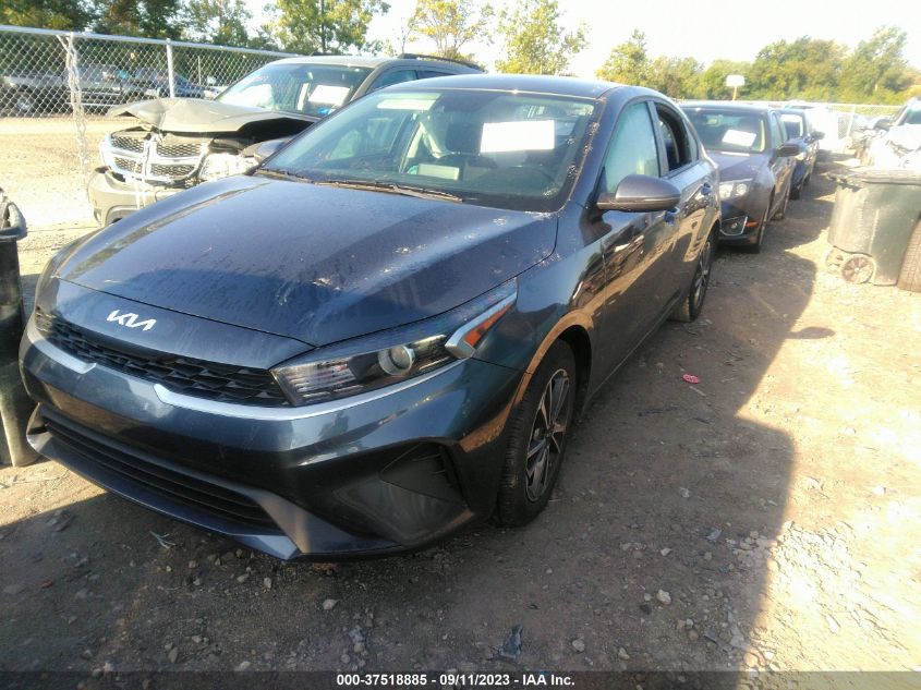 3KPF24AD8NE423873 Kia Forte FE/LXS 2