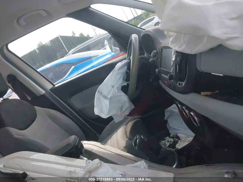 2014 FIAT 500L EASY - ZFBCFABH8EZ016067